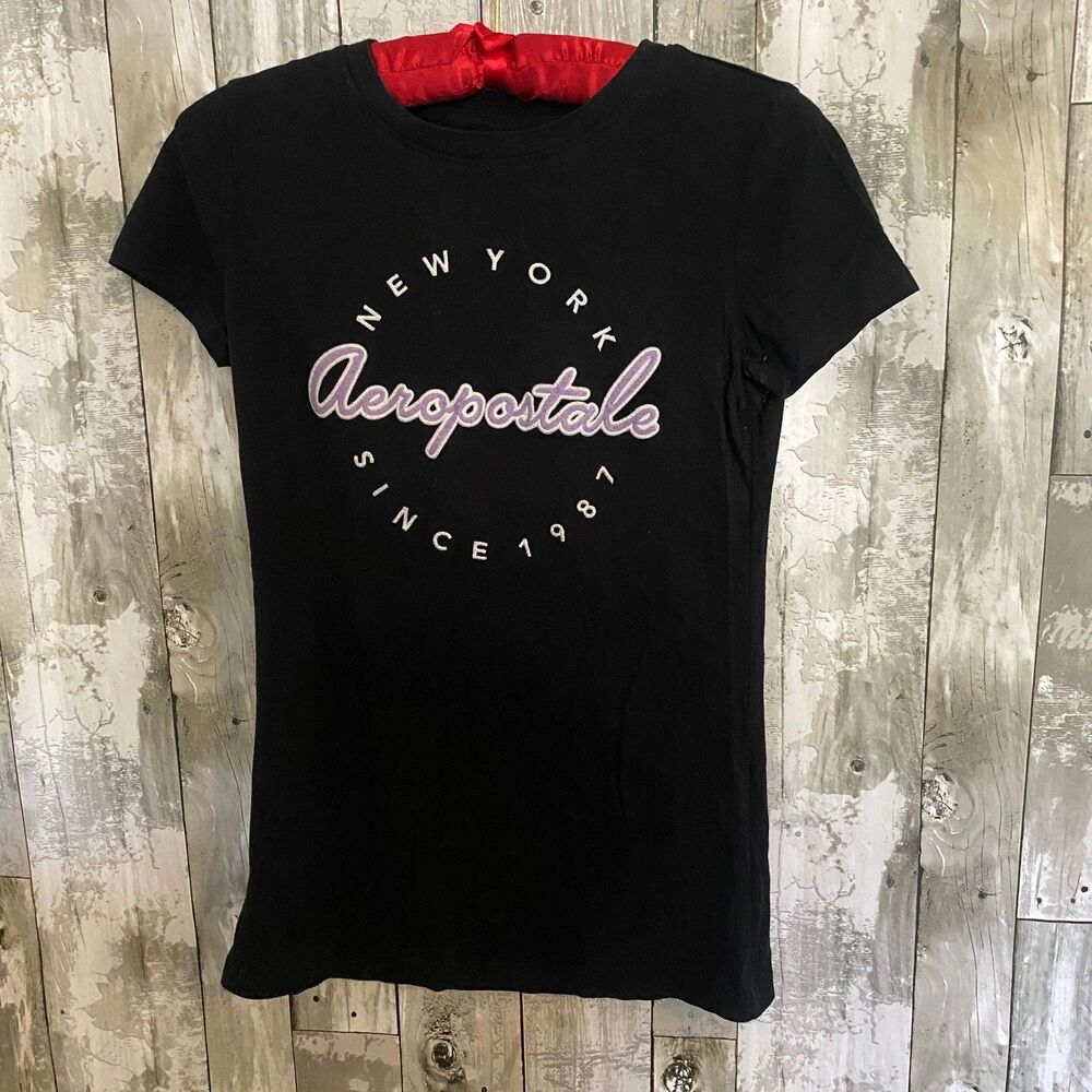 Y2K Aeropostale classic crew black and purple embroidered t-shirt S